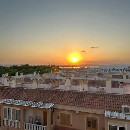 2bdr With Pool Stunning Sunset 300m 度假居